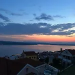 Ramonda Seaside