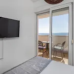 Ramonda Seaside